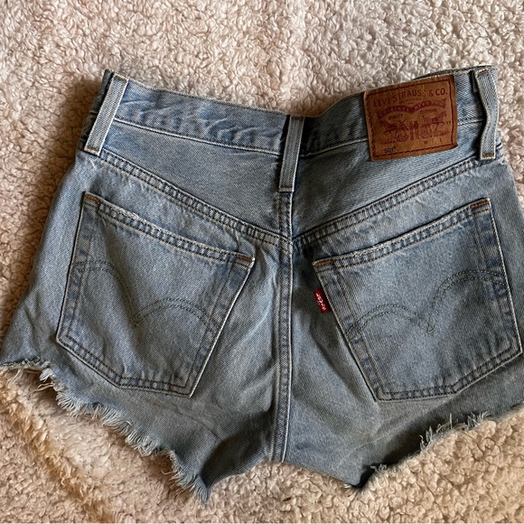 Levi’s 501 Micro Mini Shorts 24 Denim Jean High Rise Button Fly Cutoff 563270250 - Picture 3 of 9